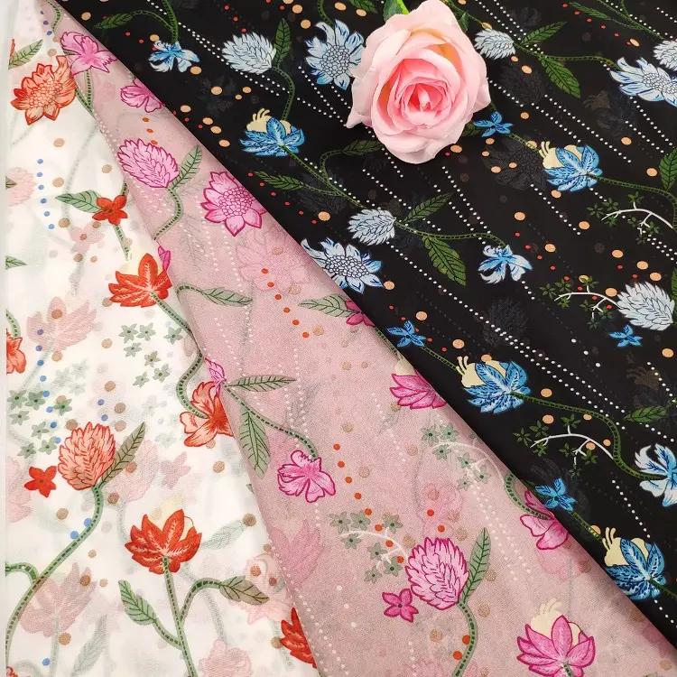 China Textiel Markt Polyester Geweven Glanzend Hoge Kwaliteit Effen Satijn Zijde Sari 'S Stof