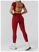 Importateur de vêtements de sport pour femmes, incluant des articles de compression, des articles intelligents pour l'extérieur, des articles haut de gamme et des articles personnalisables, disponibles en groupe WhatsApp.
