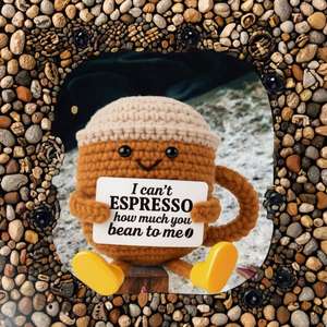 Poupée en crochet personnalisée en forme de tasse à café, amigurumi fait main, compagnon de bureau mignon, décoration positive, cadeau, jouet en crochet Toysrunner pour 12 ans et plus - Product Image 3