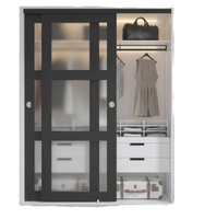 Porte de placard/garde-robe coulissante pré-assemblée en bois massif moderne à 3 vantaux avec insert en verre dépoli, finition décorative