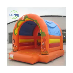 Gorila inflable del salto del castillo de la despedida del arco 4x4 del color del tamaño personalizado para el patio trasero