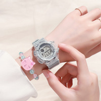 Montre numérique pastel mignonne pour adolescents, montre-bracelet électronique de sport transparente avec bracelet perlé pour un usage quotidien