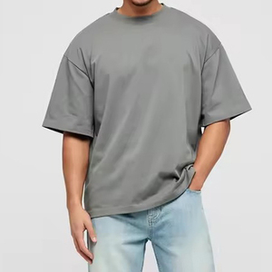 Camiseta de Hombre, Talla Grande, Color Gris Sólido, 100% Algodón, Manga Corta, Cuello Redondo, Casual, 190GSM, Corte Regular, Diseño Liso - Product Image 1