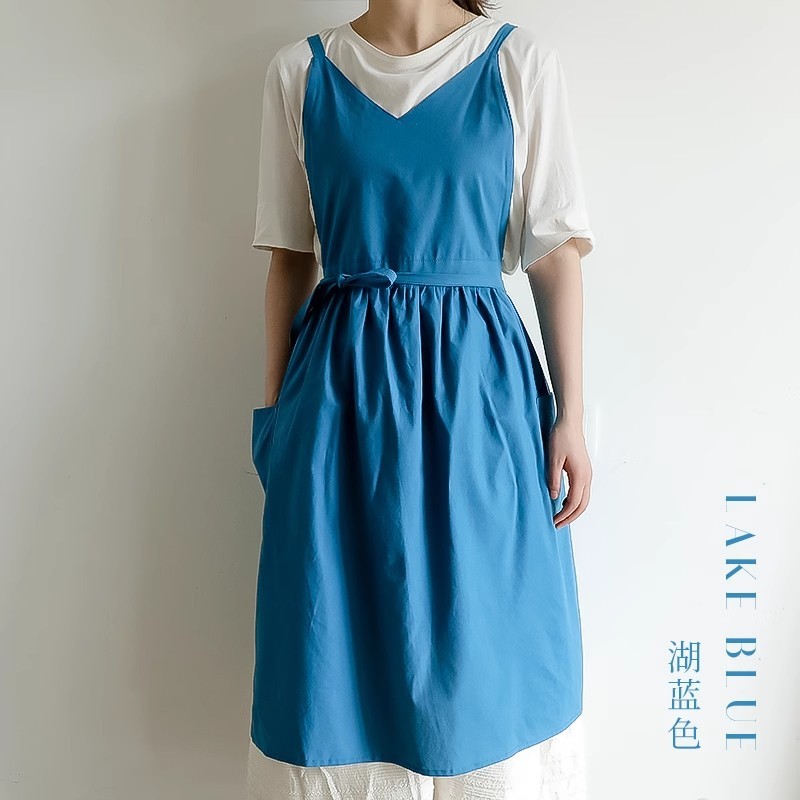 Small V-neck apron - lake blue