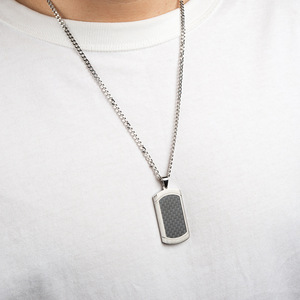 Collar con Colgante de Placa de Identificación para Perro, de Acero Inoxidable y Fibra de Carbono, para Hombre |   Joyería de Moda Duradera, Diseño con Incrustaciones de Fibra de Carbono Negra - Product Image 3