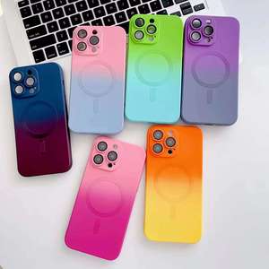 Funda de teléfono de protección de lente magnética inalámbrica de silicona suave de TPU de lujo colorido degradado más vendido para <span class=keywords><strong>iPhone</strong></span> 11-16 <span class=keywords><strong>Pro</strong></span> <span class=keywords><strong>Max</strong></span> - Product Image 1