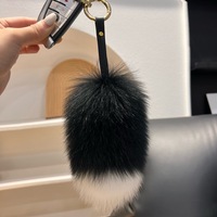 Porte-clés queue de renard mignonne en fourrure, breloque de sac en peluche douce, porte-clés pompon, anneau de clés, ornement élégant à suspendre au sac, cadeau pour filles