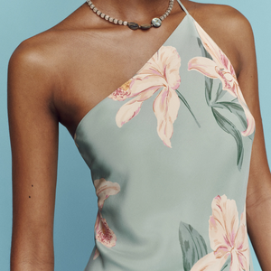 Top Halter Floreale <span class=keywords><strong>Verde</strong></span> Salvia in Raso 2027 da Donna con Spallina Regolabile Monospalla, Orlo Asimmetrico con Frange, Vestibilità Slim, Schiena Scoperta, Ideale per Vacanze - Product Image 3