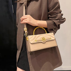 Sac à main pour femme en forme de boîte Sac fourre-tout à coque rigide Sac carré à la mode Flip-Top Nouveau style Sac à bandoulière de luxe pour femme - Product Image 6