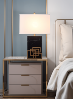 Lampe de table en marbre de luxe orientale avec texture de pierre naturelle claire, style Bauhaus, lampe de bureau pour chevet, chambre à coucher, canapé, hôtel