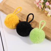 Pompons en laine fine de 5 cm personnalisés en gros avec anneau décoratif, boules rondes pour l'artisanat suspendu et ornements