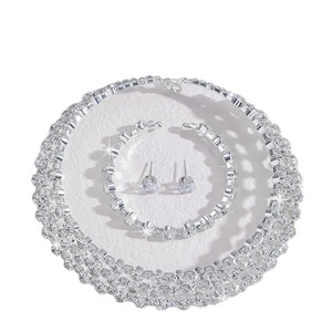 Elegante Conjunto de Joyería Nupcial de Cristal y Pedrería Plateado con Engaste de Garra, Collar, Pendientes y Pulsera con Diseño de Estrellas, Sol y Luna - Product Image 5