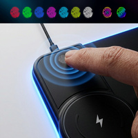 Tapis de souris RGB avec chargeur sans fil 15W à charge rapide, surface ultra-lisse antidérapante, tapis de clavier pour PC, tapis de souris pour jeux
