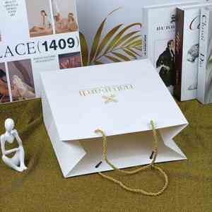 High Quality Handle Paper <b>Bag</b> Customized Logo Eco-Friendly Recyclable Luxury Handle Reusable Shopping Paper <b>Bags</b> for Packaging - Product Image 1