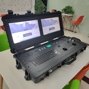 Estación de Control Terrestre para UAV, Sistema Integrado con Pantalla Dual y Teclado para Monitoreo de Drones - Product Image 1