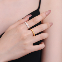 RFJEWEL 2026 Nouvelle Bague Ouverte Ajustable en Forme de Cœur Plaqué Or/Argent, Bijou Tendance pour Femme, Vente en Gros