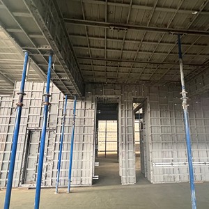 Profils de coffrage en aluminium à bas <span class=keywords><strong>prix</strong></span> d'approvisionnement direct d'usine Nouveau coffrage en aluminium coffrage en aluminium pour le béton - Product Image 2