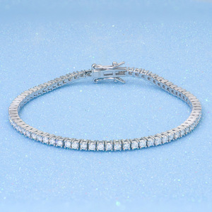 Bracelet tennis artisanal haut de gamme Mosan, chaîne fine à maillons, pierre naturelle, plaqué or rhodié, perle, design exclusif - Product Image 4
