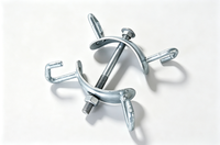 Pince de fixation réglable en acier au carbone galvanisé à chaud pour poteau de câble optique de communication avec structure de support de charge
