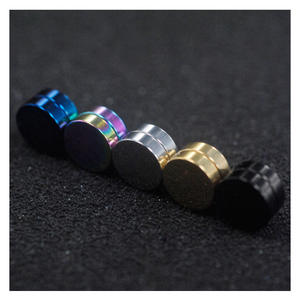 <b>Magnetic</b> Clip-on <b>Earrings</b> Round Zinc Alloy Geometric Men's Fashion Jewelry Non-Pierced Ear Studs Simple Design - Product Image 4