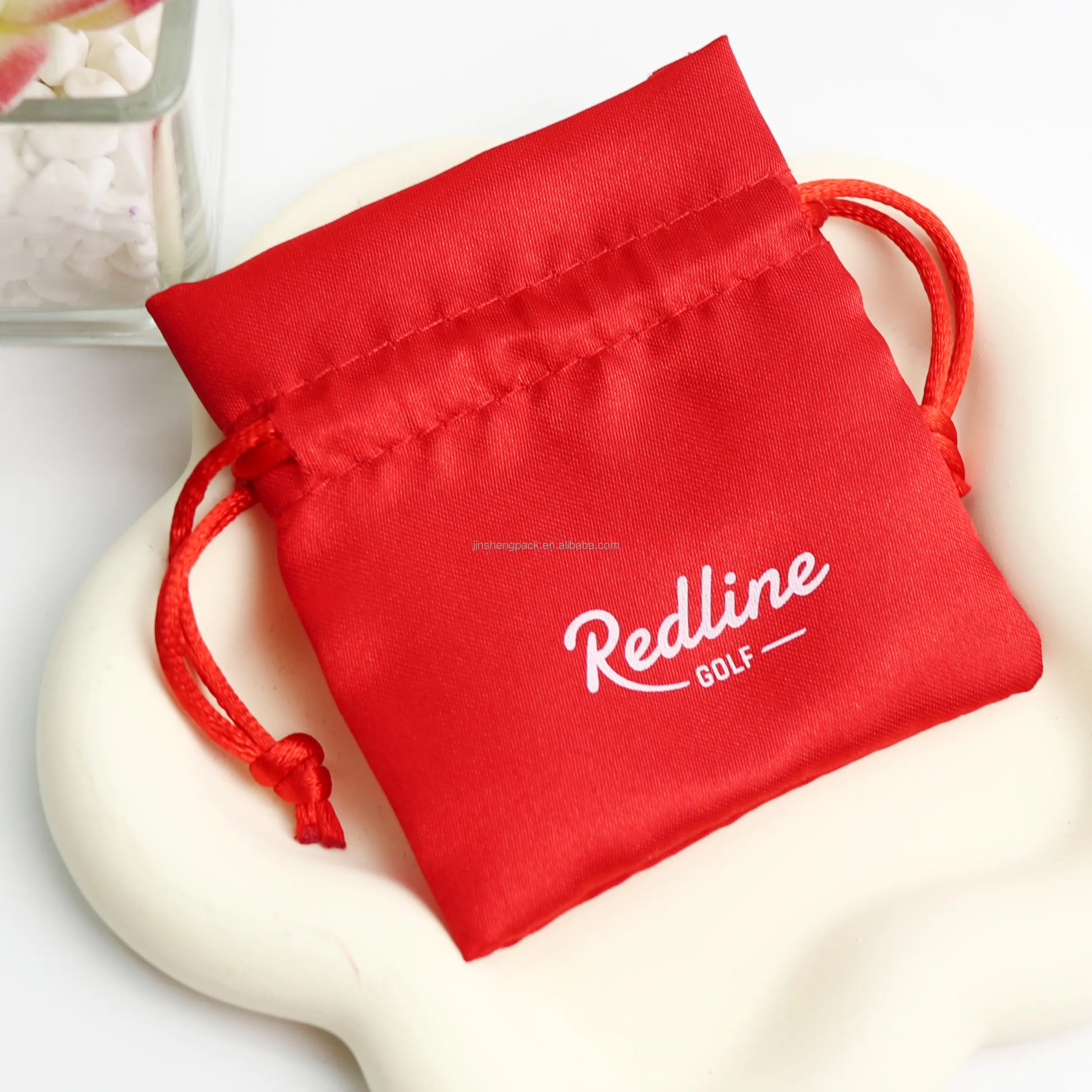 Logotipo personalizado Red Satin Drawstring Bag Casamento Favor Presente Jóias Bolsa Make Up saco de pó cosmético