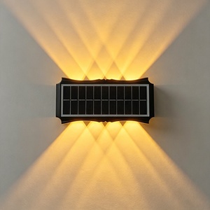 ไฟติดผนังโซลาร์เซลล์ LED สำหรับภายนอกอาคาร กันน้ำ IP65 8W ไฟสวนขนาดเล็ก ไฟรั้ว ไฟโซลาร์เซลล์สำหรับรั้ว - Product Image 1
