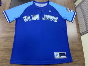 Vente en gros de t-shirts PURE à col en V personnalisés, 2 boutons, impression classique par sublimation, chemises en jersey de baseball boutonnées, tenues uniformes - Product Image 2