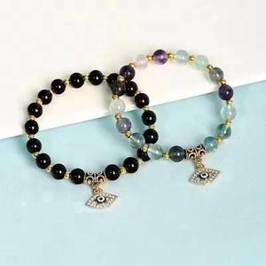 Bracelet vintage en pierres naturelles d'aventurine verte avec pendentif œil bleu pour femme - Product Image 4