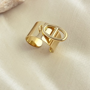 高品质 316L 不锈钢首字母戒指，防变色 PVD 18K 镀金字母吊饰可调节戒指批发 - Product Image 4