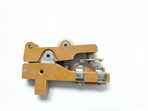 HISW-1C  Ensemble de fin de course pour roue de porte de hall d'ascenseur TKB-3 - Product Image 1