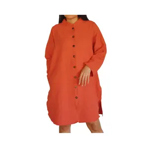 Color de ladrillo naranja con botones de concha de coco, tela de algodón suave, vestido de cuello chino, ropa de mujer hecha en Tailandia lisa