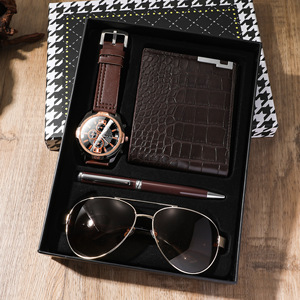 Set Regalo di Lusso SYM-23 Include Cinturino in Pelle, Portafoglio in Lega, Cintura, Occhiali e Orologio da <span class=keywords><strong>Uomo</strong></span> - Product Image 6