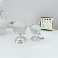 Honneur de cristal en gros personnalisé Mini cristal maison ornement K9 cristal verre monde terre Globe boule