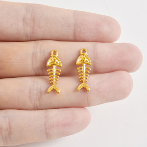 Colgante de Espina de Pescado de Acero Inoxidable, Chapado en Oro de 18K, Amuleto de Esqueleto de Pescado Plateado, Fornituras de Joyería DIY para Collares y Pendientes - Product Image 2