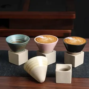 Taza de café con forma de cono de 90ml con base de embudo árabe de cerámica de estilo retro japonés Madou creativo