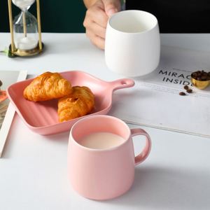 Mug à café en céramique de couleur unie moderne avec poignée, grande capacité, tasse à lait - Product Image 2