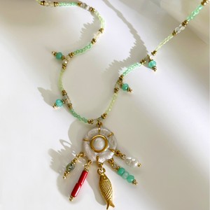 Collier en acier inoxydable vert perlé avec pendentif attrape-rêves et perle en forme de poisson, bijoux de plage méditerranéens inaltérables - Product Image 3