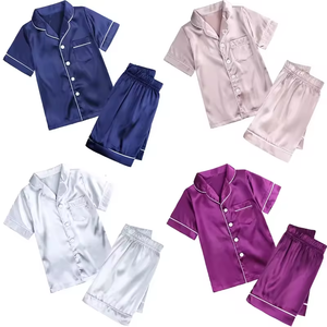 Pigiama Estivo in Raso a Maniche Corte per Bambina con Monogramma, Set Pigiama Morbido in Seta con Bottoni per Bambine, Abbigliamento da Notte per Neonati - Product Image 2
