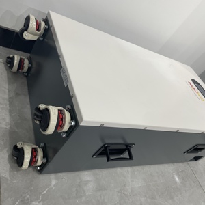 Nouveau système de stockage solaire domestique 51,2 V 205 Ah 10 kWh 15 kW, batterie lithium-ion CAN empilable, montage au sol, IP65 - Product Image 3