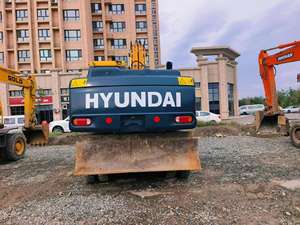 Excavatrice sur pneus d'occasion Hyundai 210WVS à faible nombre d'heures pour travaux de terrassement – Excavatrices d'occasion Hyundai 210, 220, 240 à vendre - Product Image 3