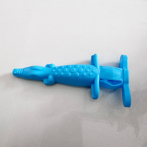 Apoya la importación y exportación transfronteriza. Adecuado para el cuidado transfronterizo. Modelo de cocodrilo de goma suave para adultos, jeringa de cocodrilo - Product Image 2