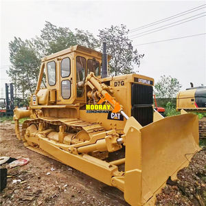 Bulldozer sur chenilles Caterpillar D7G d'occasion du Japon avec ripper et treuil, modèle 2016, moteur 250 kW, capacité de nivellement de 4 m, en vente en ligne - Product Image 3
