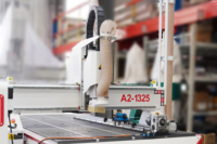 Routeur CNC à bois haute précision 4 axes avec unité rotative et changement d'outil manuel pour la production de piliers et statues en bois