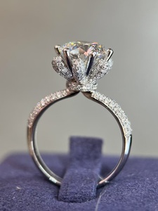 Bague pour femme en platine PT950 avec diamant blanc VVS2 en forme de flocon de neige 3CT de luxe - Product Image 3