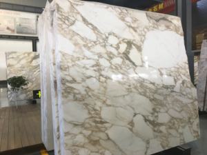 Dalles de marbre Calacatta blanc or haut de gamme pour la décoration de villas, découpées sur mesure pour les murs - Product Image 3