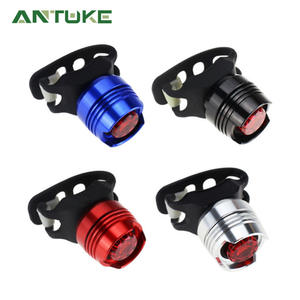 Feu arrière LED en alliage d'aluminium avec lentille rouge pour moto, mise à niveau et rénovation, coque noire et rouge, construction métallique - Product Image 3