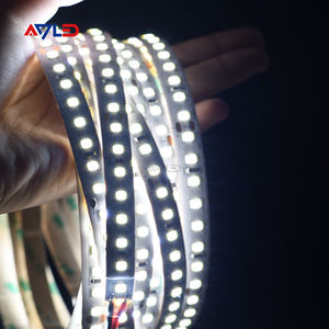 Bande LED SMD2835 IP65 128 LED/m Haute Efficacité CRI90 DC24V 12.8W 180LM/W Étanche pour Couloir, Galerie, Mur - Product Image 1