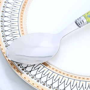 Ensemble d'ustensiles en acier inoxydable, ustensiles de table, couteaux, fourchettes, cuillères, 24 pièces, poignée en plastique, ensembles de couverts, nouveau - Product Image 5