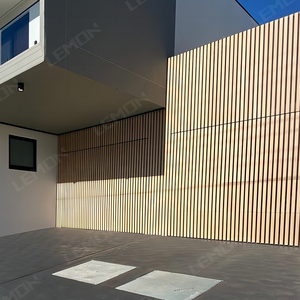 <span class=keywords><strong>Porte</strong></span> <span class=keywords><strong>de</strong></span> <span class=keywords><strong>garage</strong></span> moderne électrique horizontale en aluminium à grille bois, finition roulante, vente directe usine pour villas et maisons - Product Image 3
