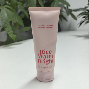 Limpiador Facial Espumoso con Agua de Arroz 150ml: Limpiador Facial Hidratante Suave con Desmaquillante - Cuidado de la Piel Coreano - Product Image 1